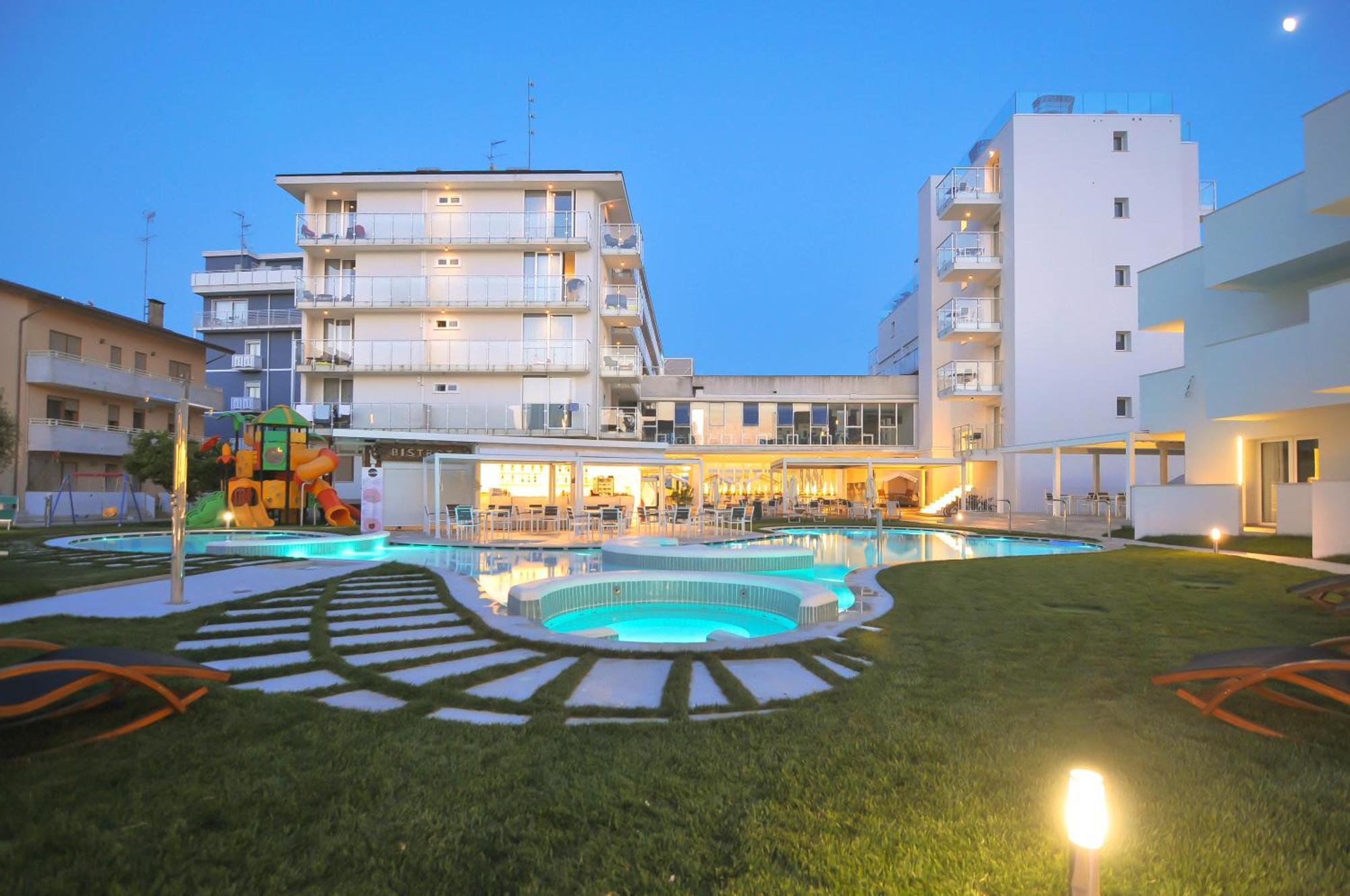 Marina Palace Hotel 4 Stelle S Caorle Bagian luar foto