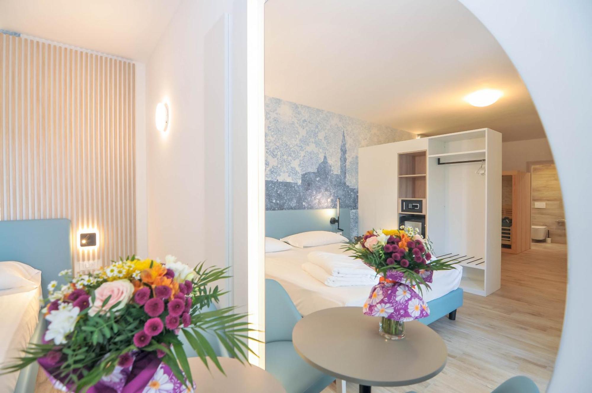 Marina Palace Hotel 4 Stelle S Caorle Bagian luar foto